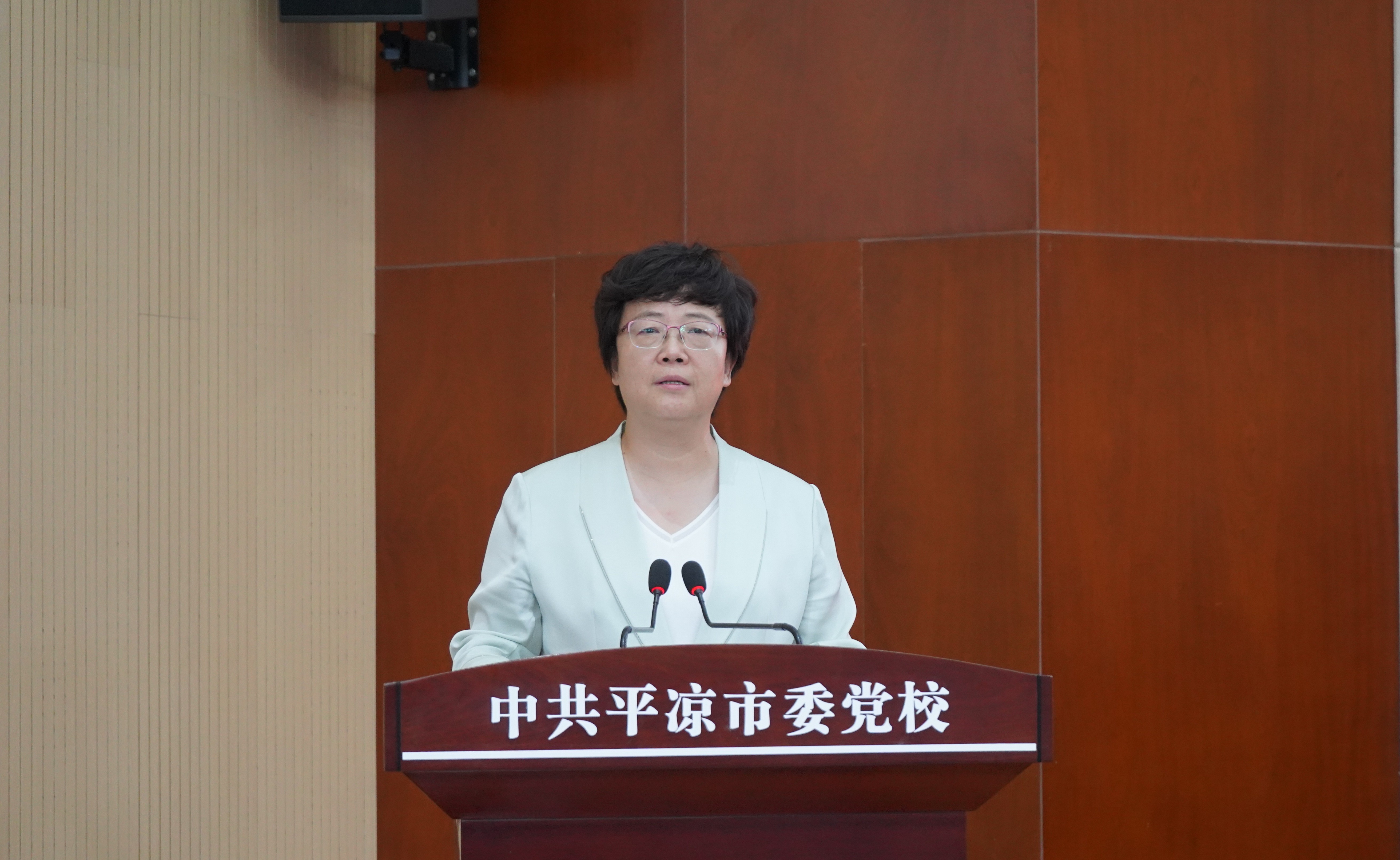 20230710-乐鱼在线平台乡村振兴甘肃平凉远程教学站揭牌暨乡村教师护眼灯捐赠仪式 -中共平凉市委书记王旭致辞-平凉融媒体中心拍摄.jpg