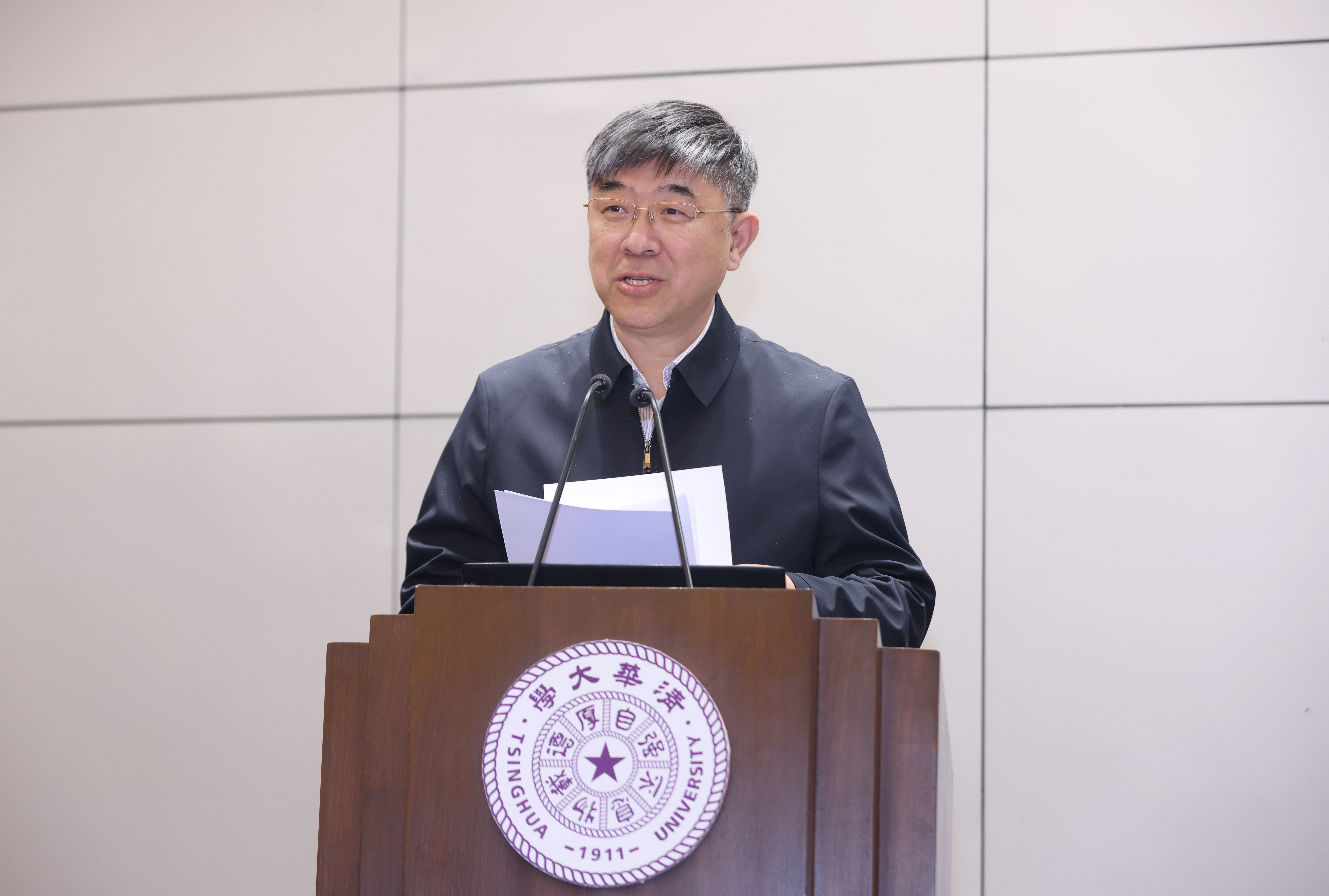 20240402-乐鱼在线平台召开2024年全校安全稳定工作会议-孙波-郑力 (1).JPG