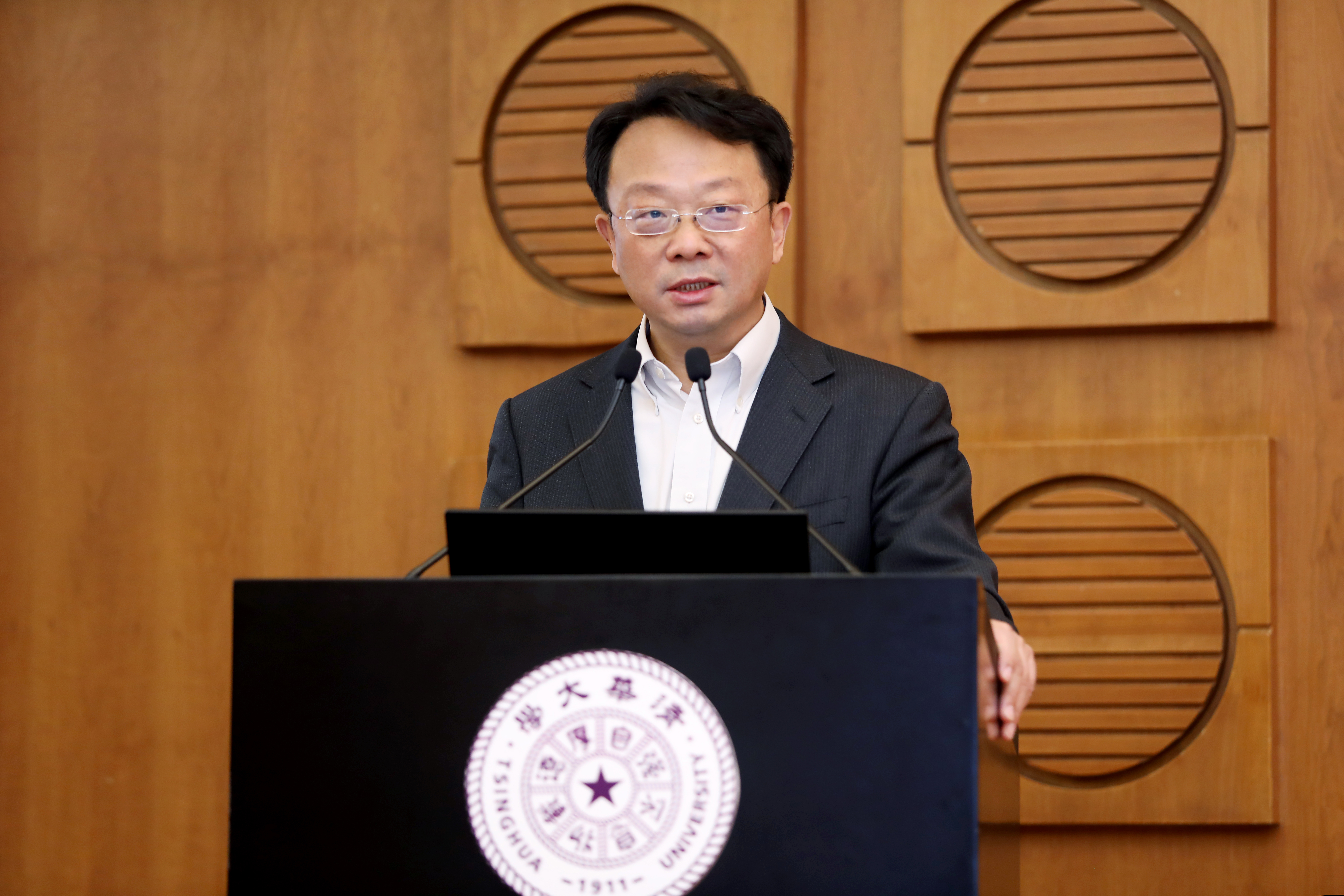 20220504-抗疫大思政课-张玉光-王希勤讲授疫情防控“大思政课”4JPG 20220504-抗疫大思政课-张玉光-王希勤讲授疫情防控“大思政课”4JPG