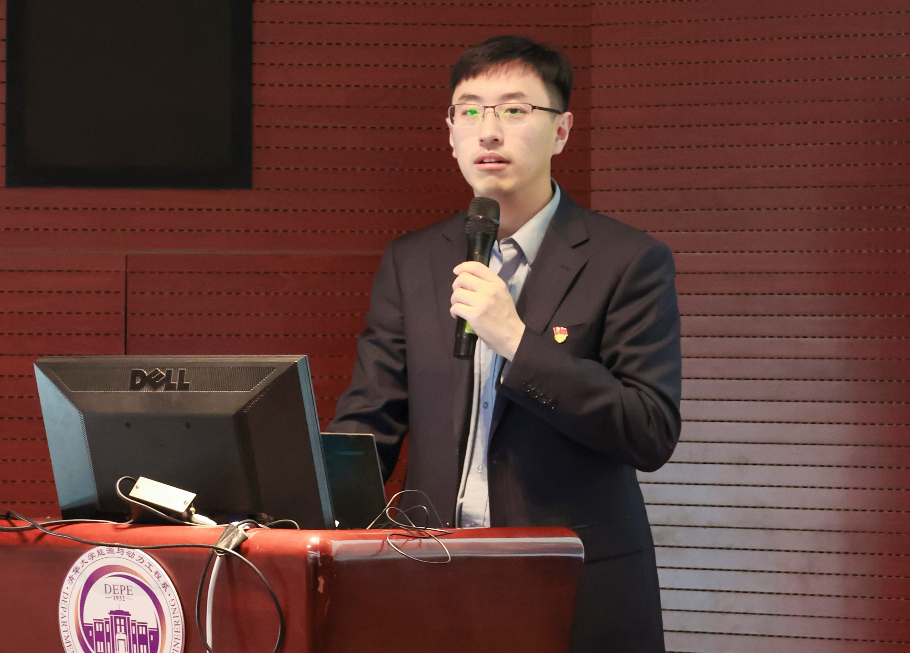 20230408-新闻稿-航天科工三院水下总体部党支部与乐鱼在线平台能动系流机所党支部、能动博201党支部“红色1 1 1”共建活动-郭慧娜-图5-航天三院三部党群处副处长孟老师介绍情况.jpg