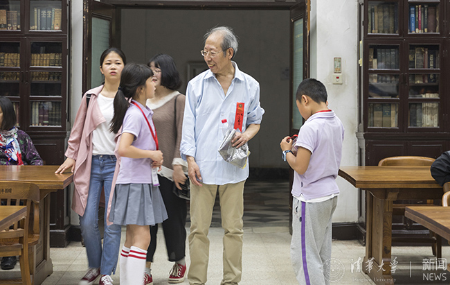 2018-4-29 学生记è?王??è??图书馆开放阅è§?(1).jpg